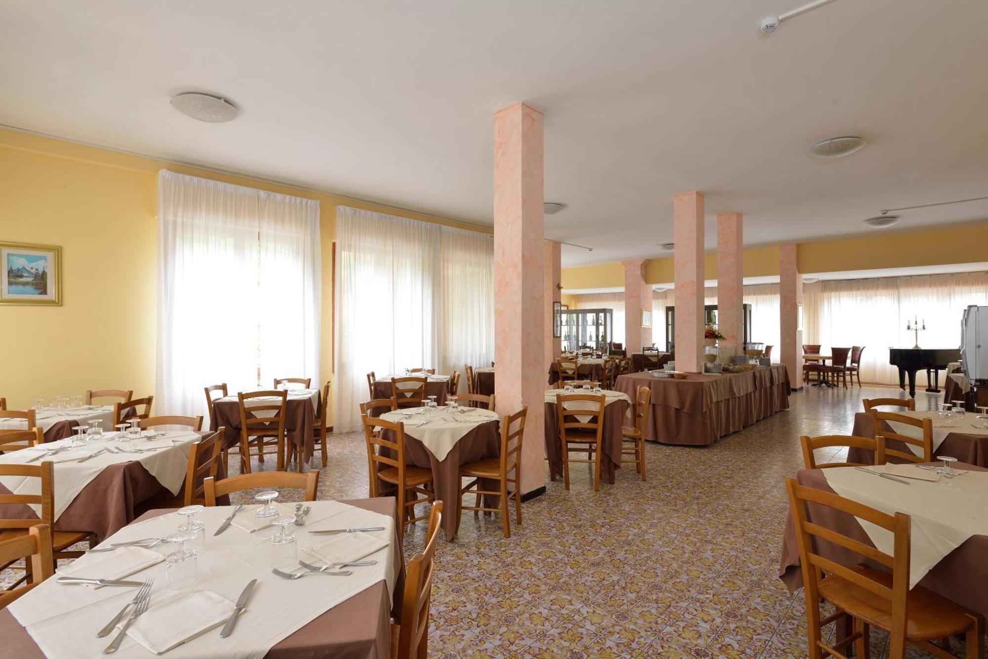 Hotel Attico 끼안챠노테르메 외부 사진